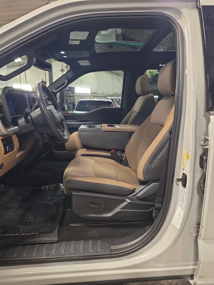 2025 Ford Super Duty F-250 SRW XLT Sand Lake NY