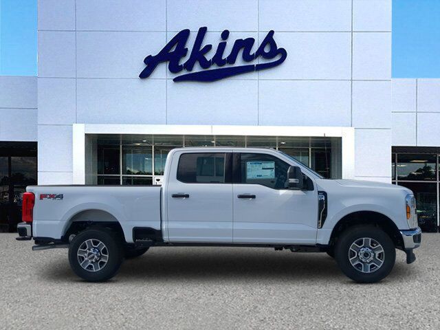 2025 Ford Super Duty F-250 SRW XLT