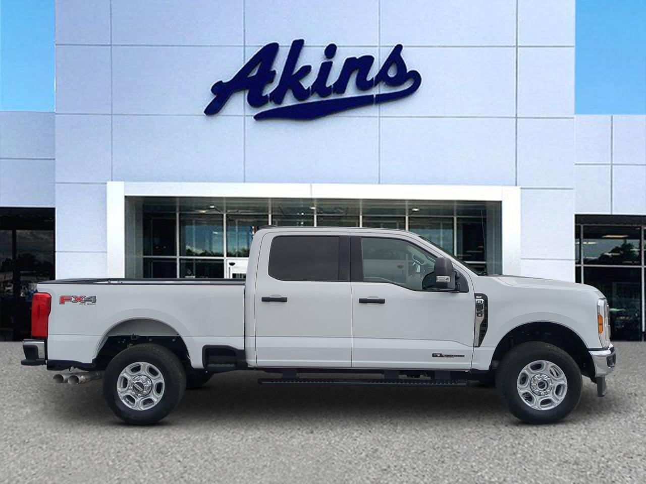 2025 Ford Super Duty F-250 SRW XLT