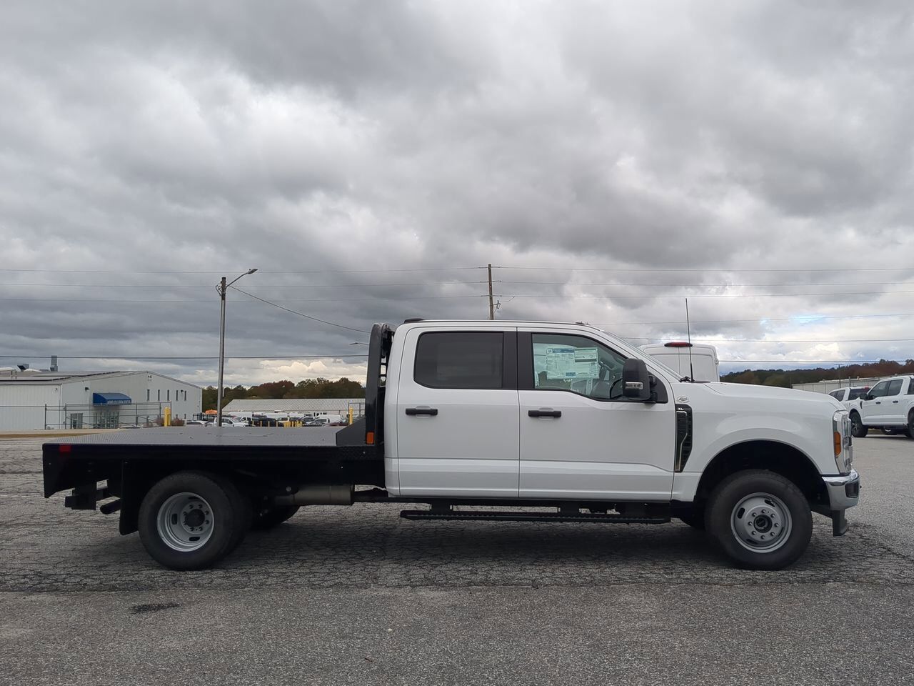 2025 Ford Super Duty F-350 DRW Flat Bed Appleton WI