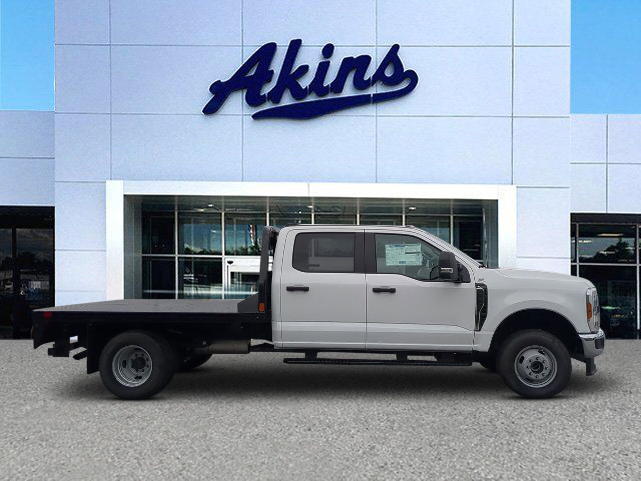 2025 Ford Super Duty F-350 DRW Flat Bed