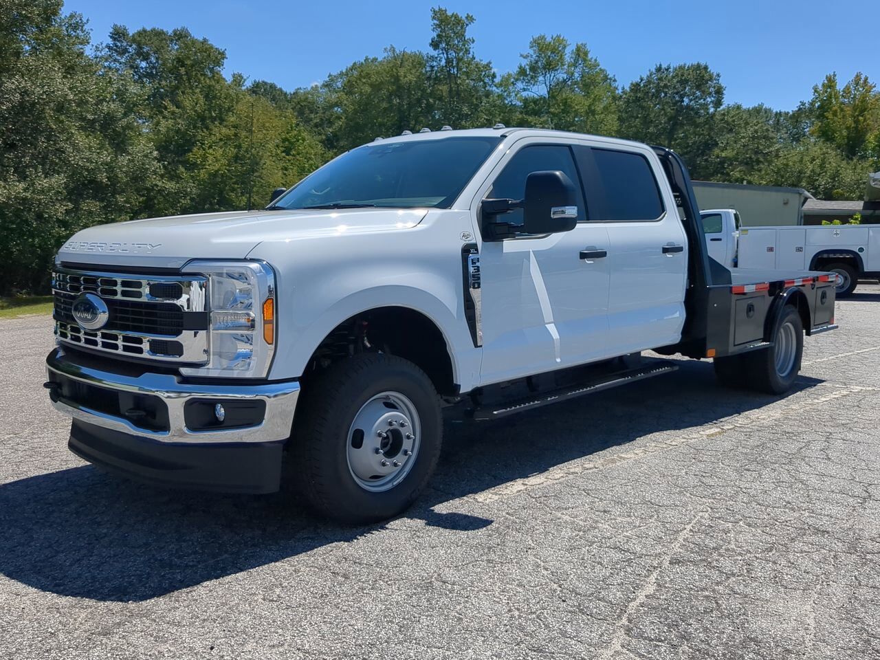 2025 Ford Super Duty F-350 DRW Flat Bed Winder GA
