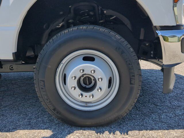 2025 Ford Super Duty F-350 DRW Flat Bed Winder GA