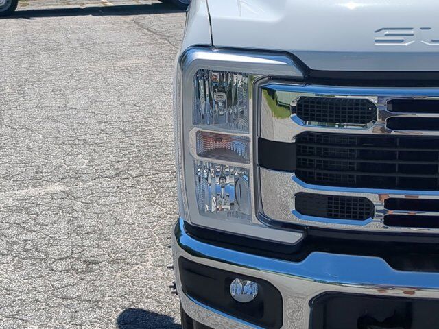 2025 Ford Super Duty F-350 DRW Flat Bed Winder GA