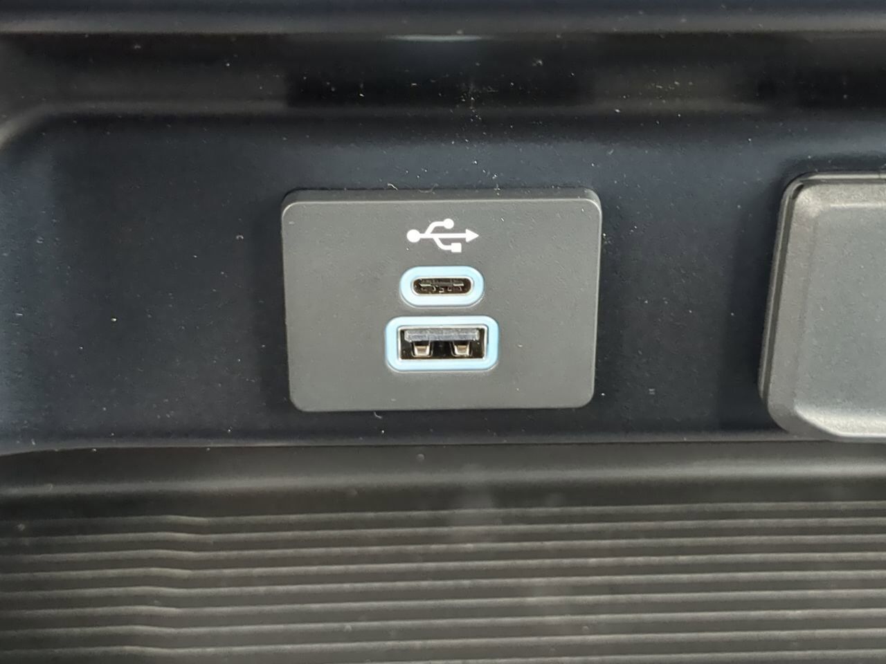 2025 Ford Super Duty F-350 DRW Flat Bed Winder GA