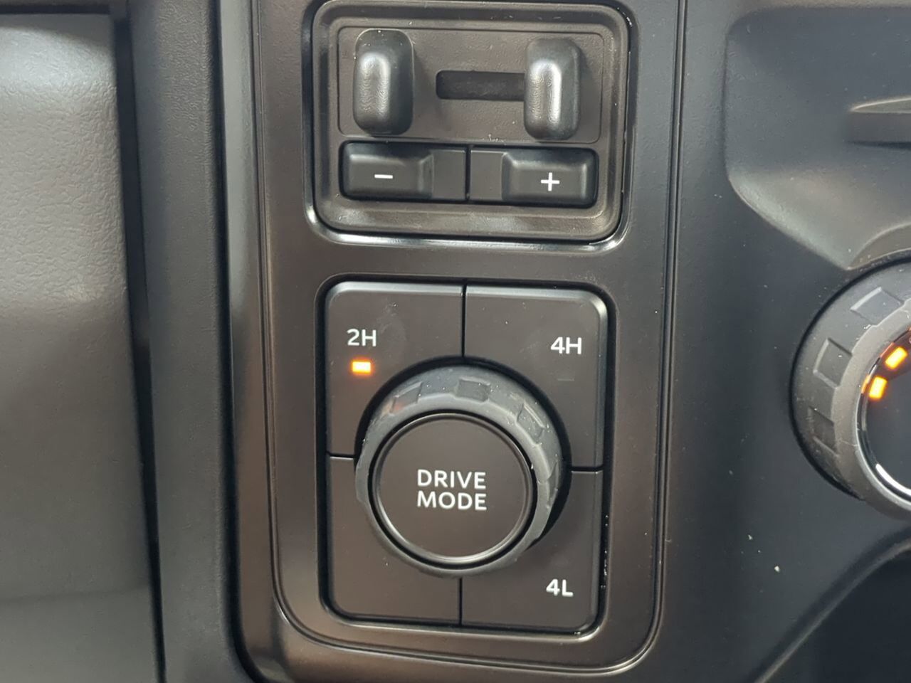 2025 Ford Super Duty F-350 DRW Flat Bed Winder GA