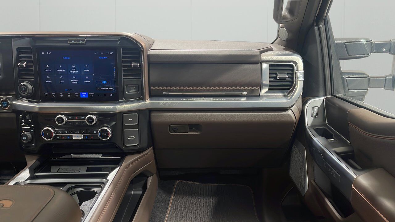 2025 Ford Super Duty F-350 DRW King Ranch Sherwood Park AB