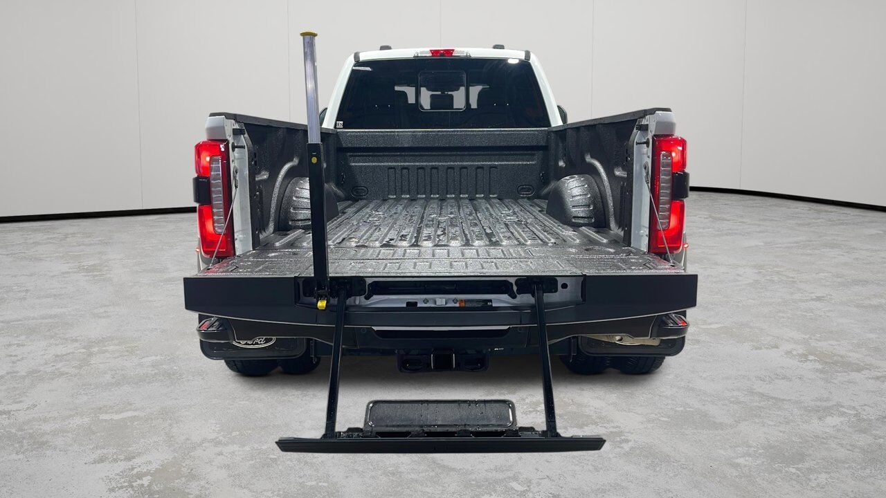 2025 Ford Super Duty F-350 DRW King Ranch Sherwood Park AB