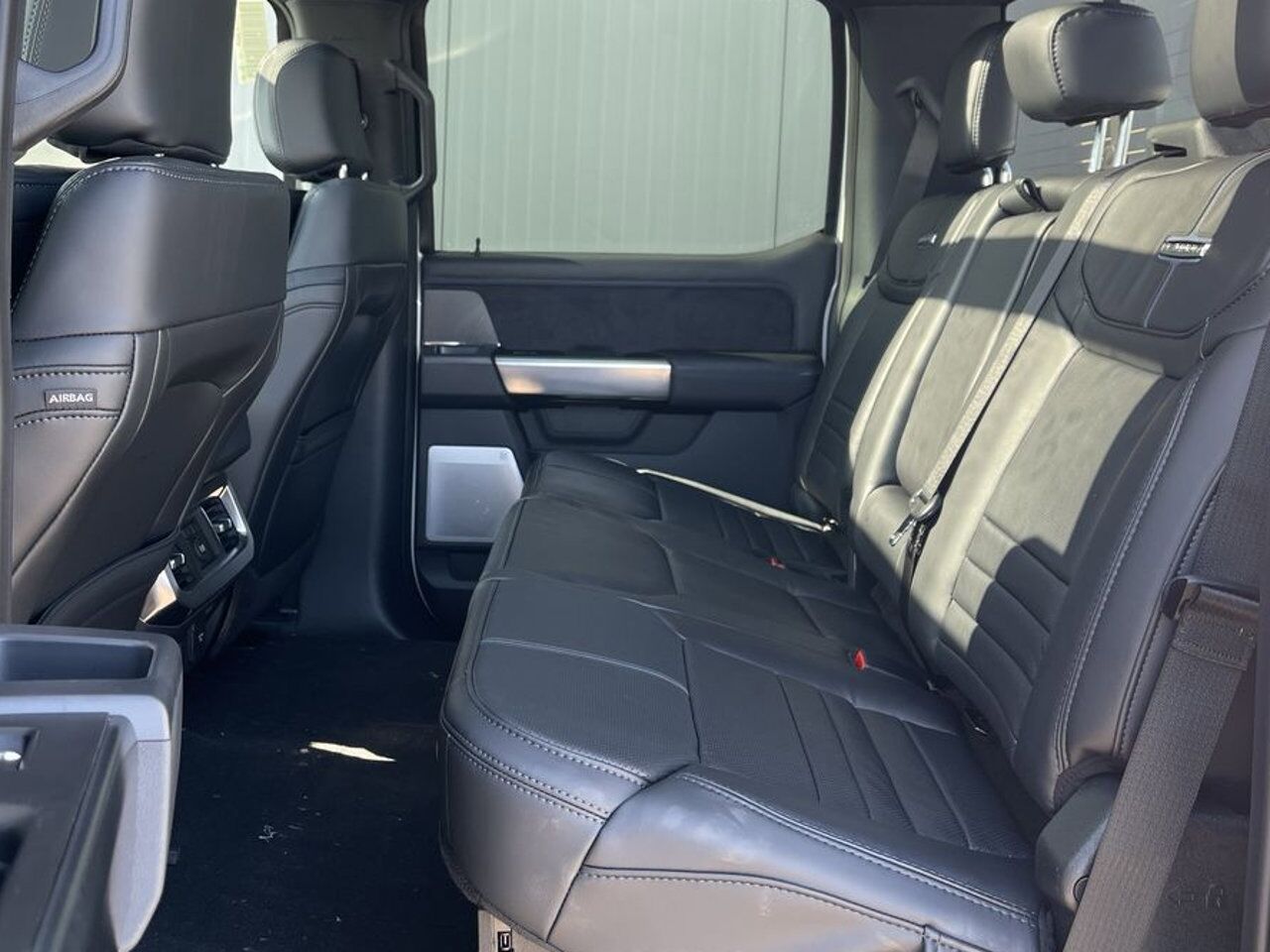 2025 Ford Super Duty F-350 DRW Platinum Sherwood Park AB