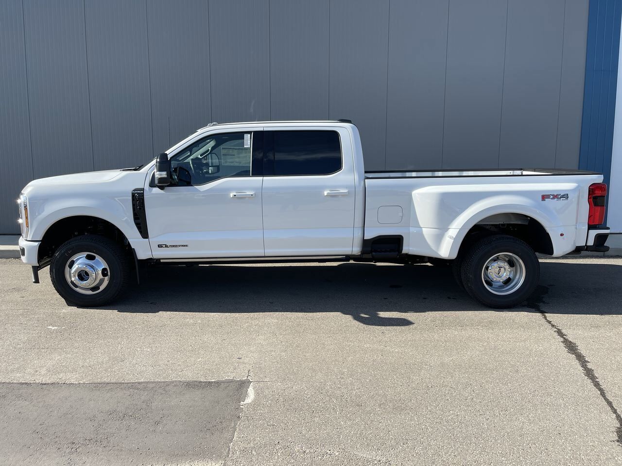 2025 Ford Super Duty F-350 DRW Platinum Sherwood Park AB