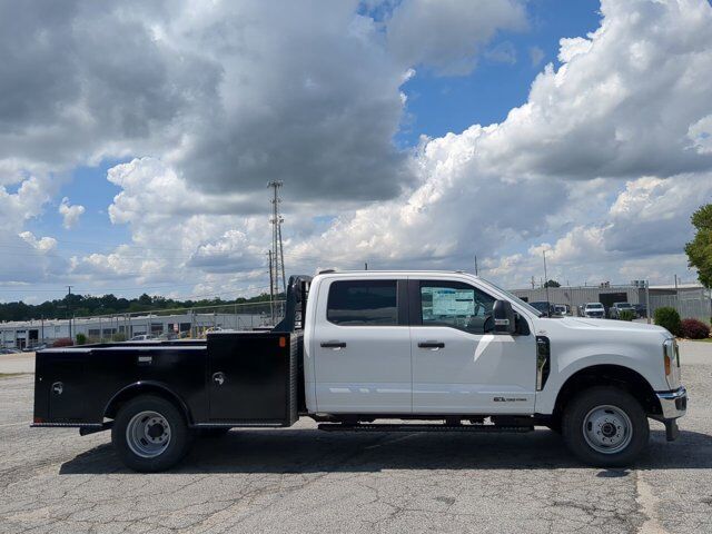 2025 Ford Super Duty F-350 DRW Service Body Appleton WI