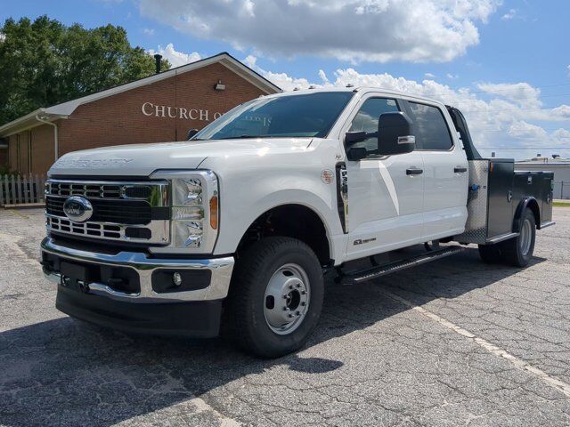 2025 Ford Super Duty F-350 DRW Service Body Appleton WI
