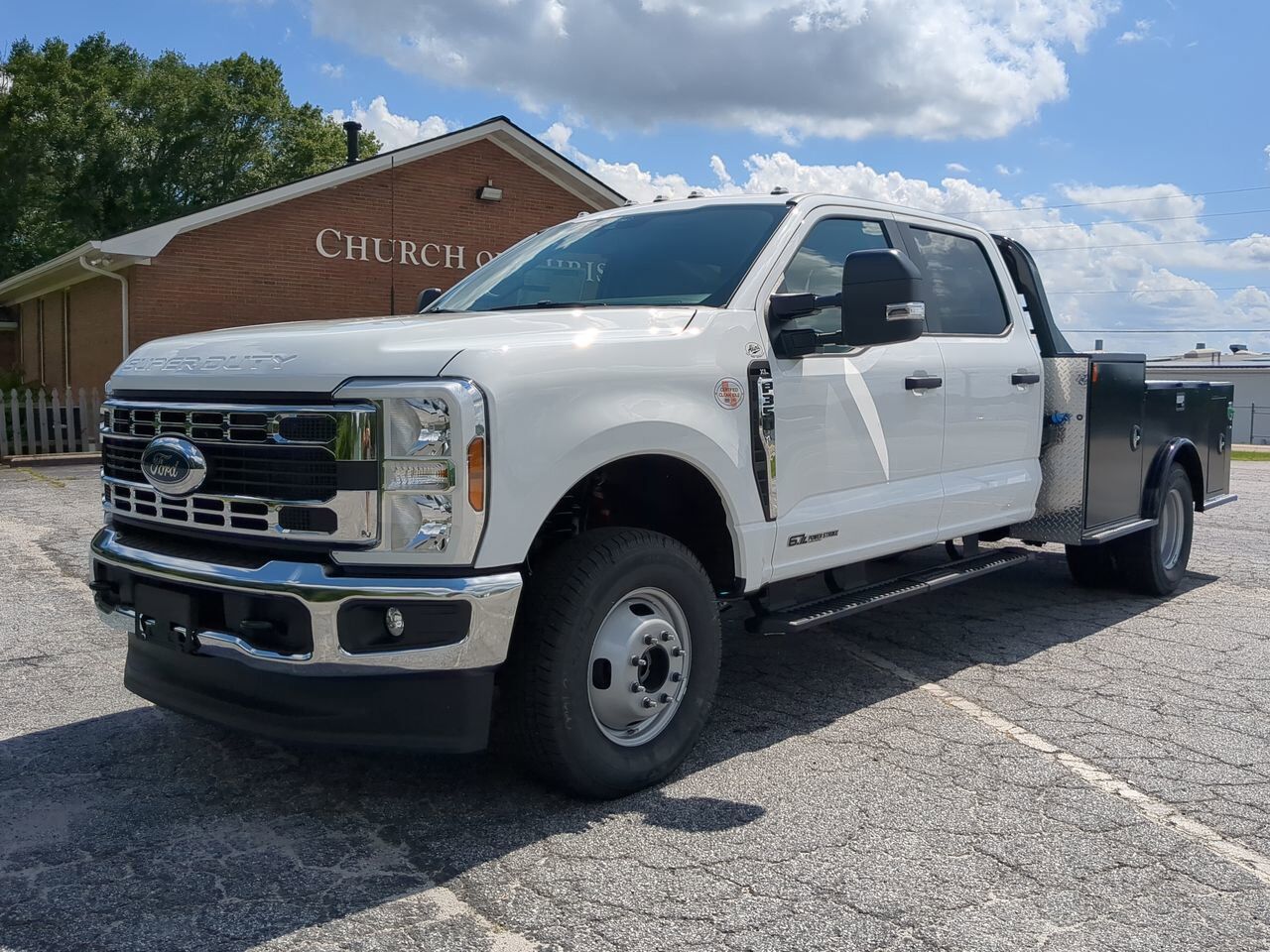 2025 Ford Super Duty F-350 DRW Service Body Winder GA