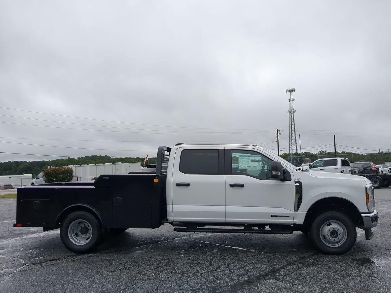 2025 Ford Super Duty F-350 DRW Service Body Winder GA