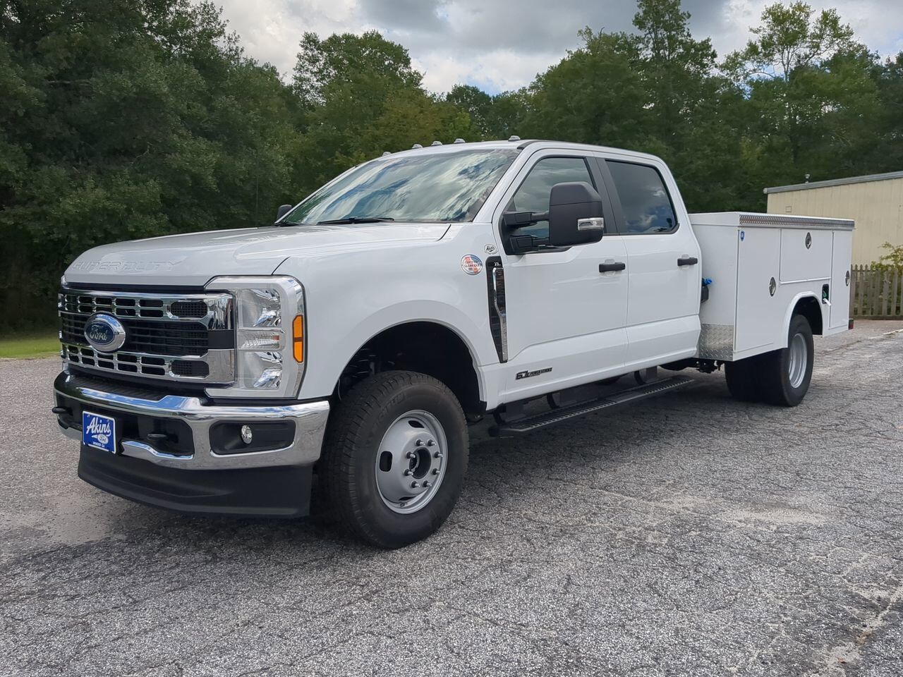 2025 Ford Super Duty F-350 DRW Service Body Winder GA