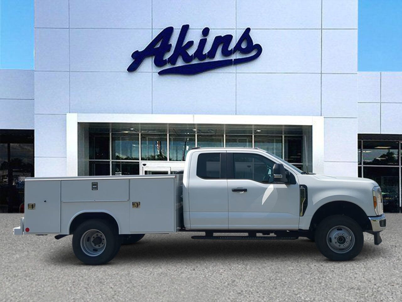 2025 Ford Super Duty F-350 DRW Service Body