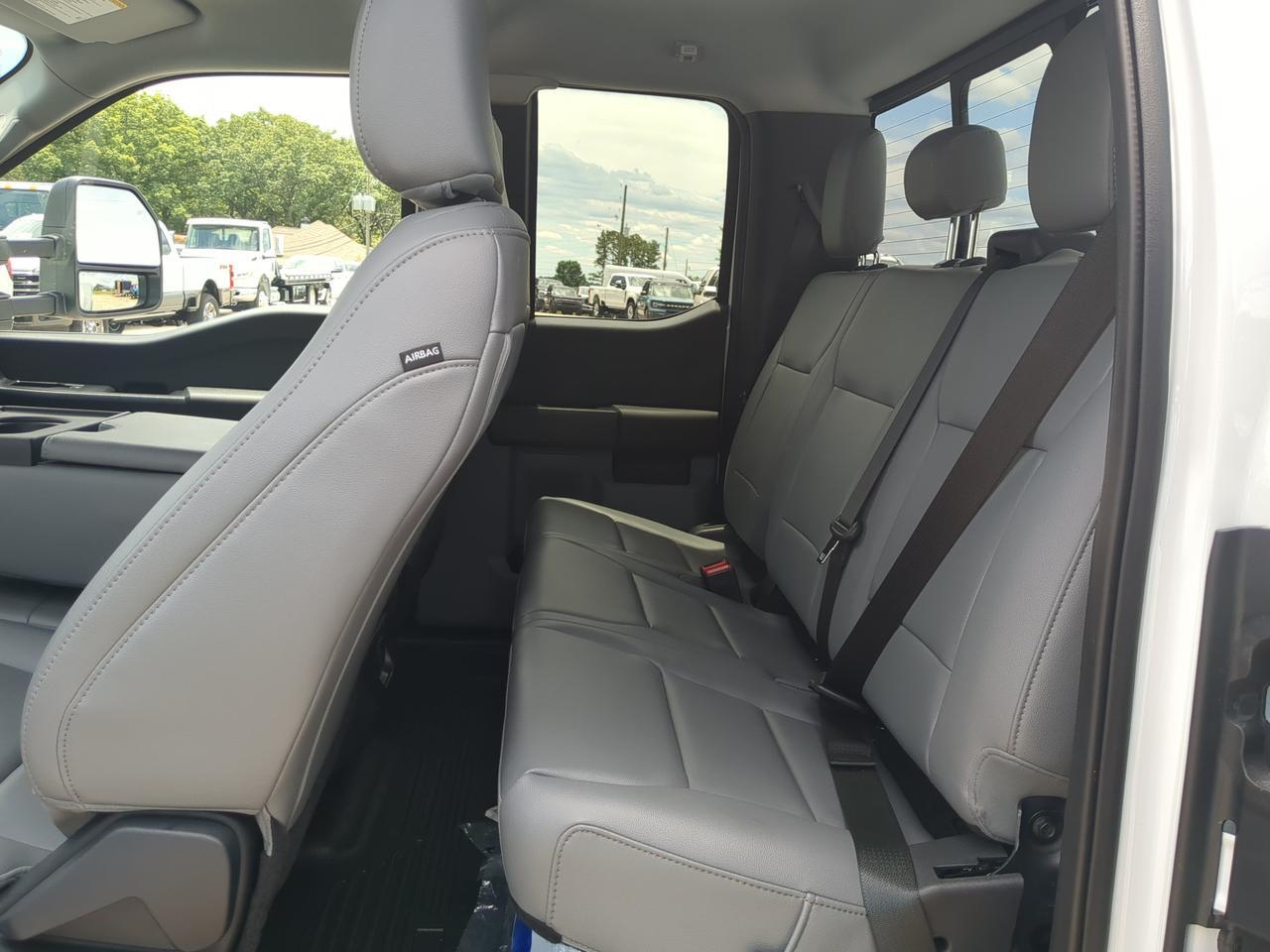 2025 Ford Super Duty F-350 DRW Service Body Winder GA