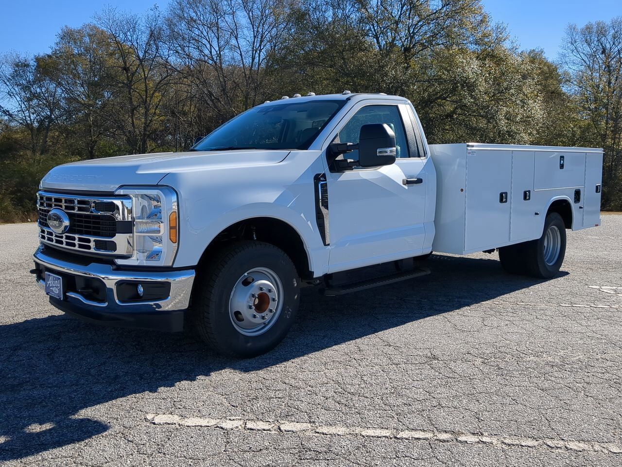 2025 Ford Super Duty F-350 DRW Service Body Winder GA