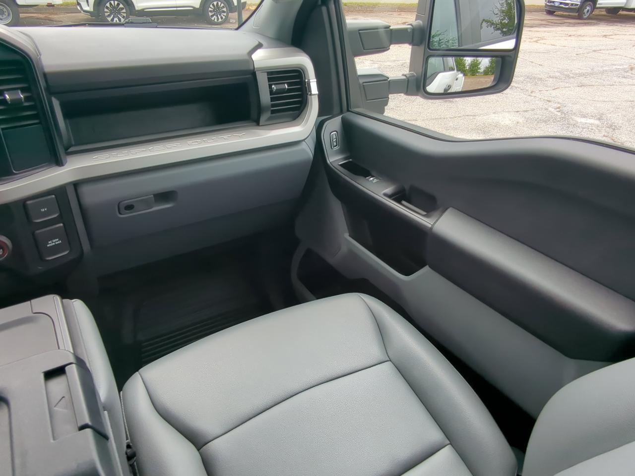 2025 Ford Super Duty F-350 DRW XL Appleton WI