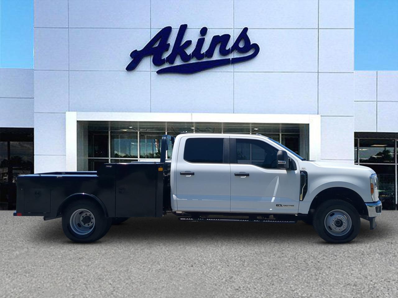 2025 Ford Super Duty F-350 DRW XL