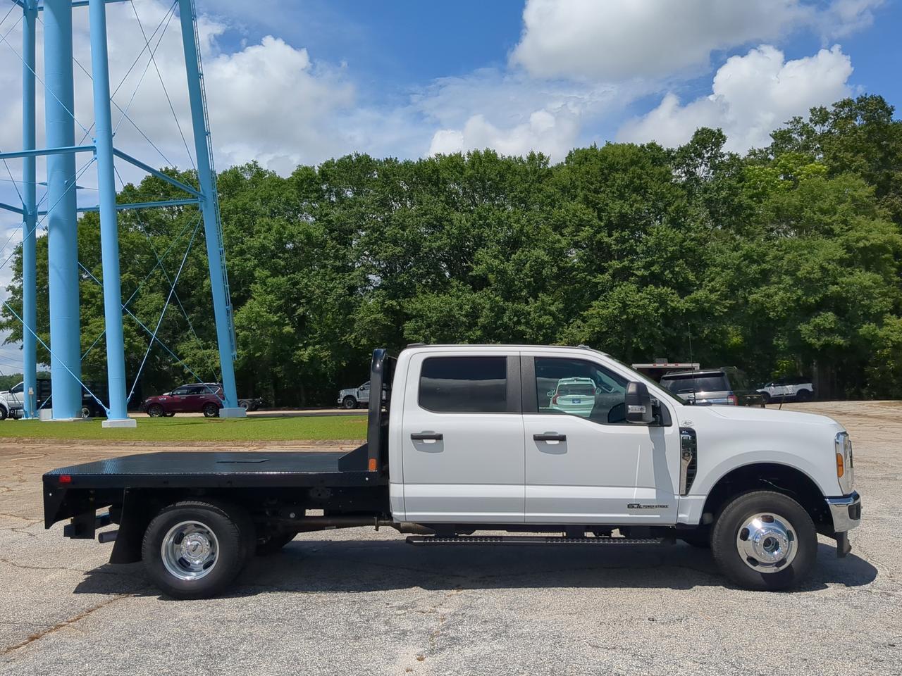 2025 Ford Super Duty F-350 DRW XL