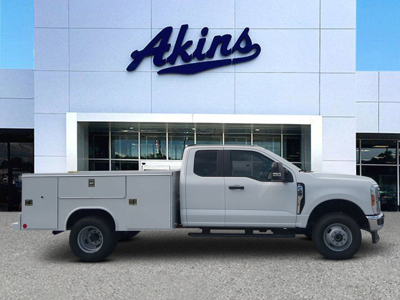 Ford Super Duty F-350 DRW XL