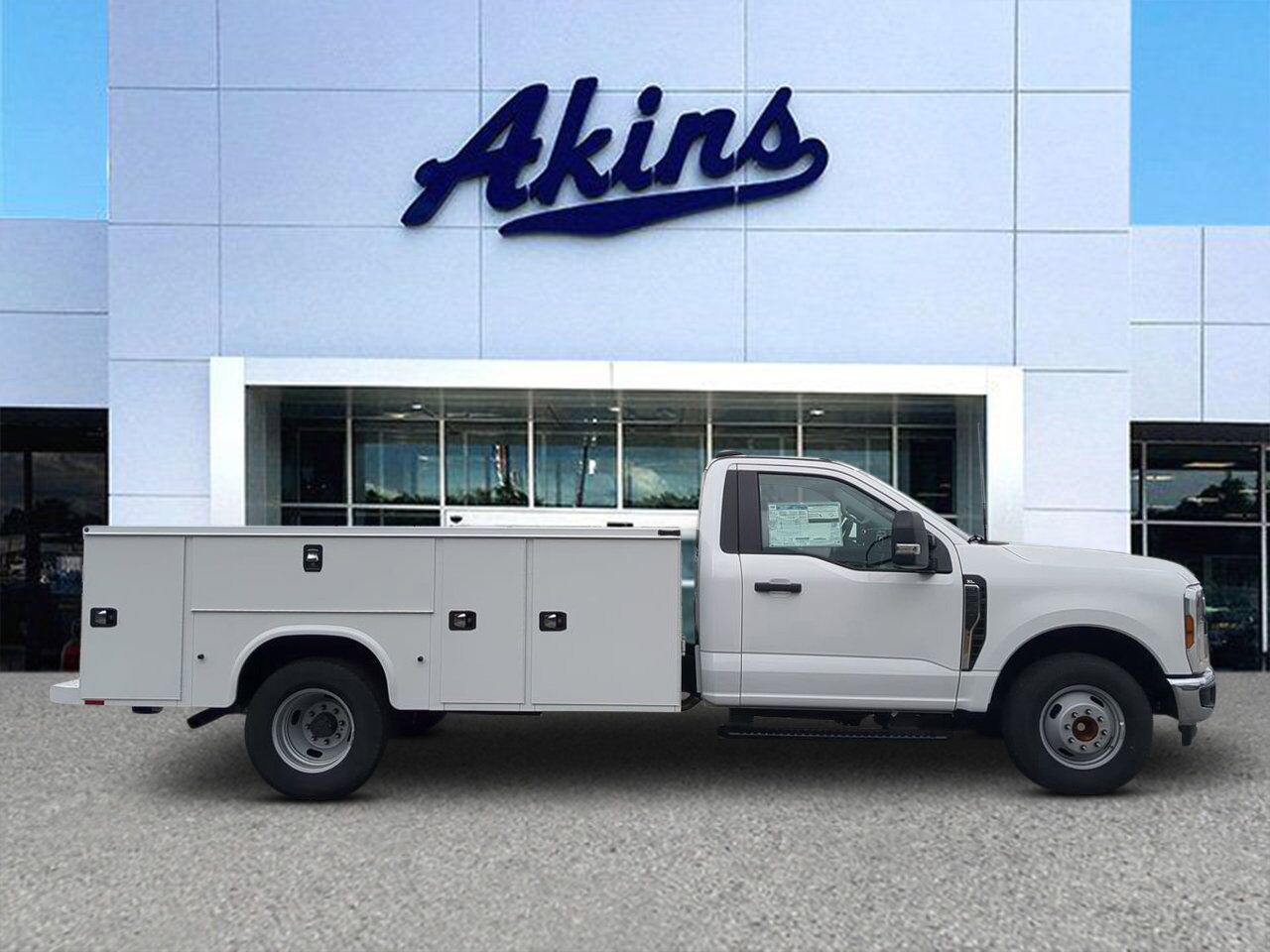 2025 Ford Super Duty F-350 DRW XL