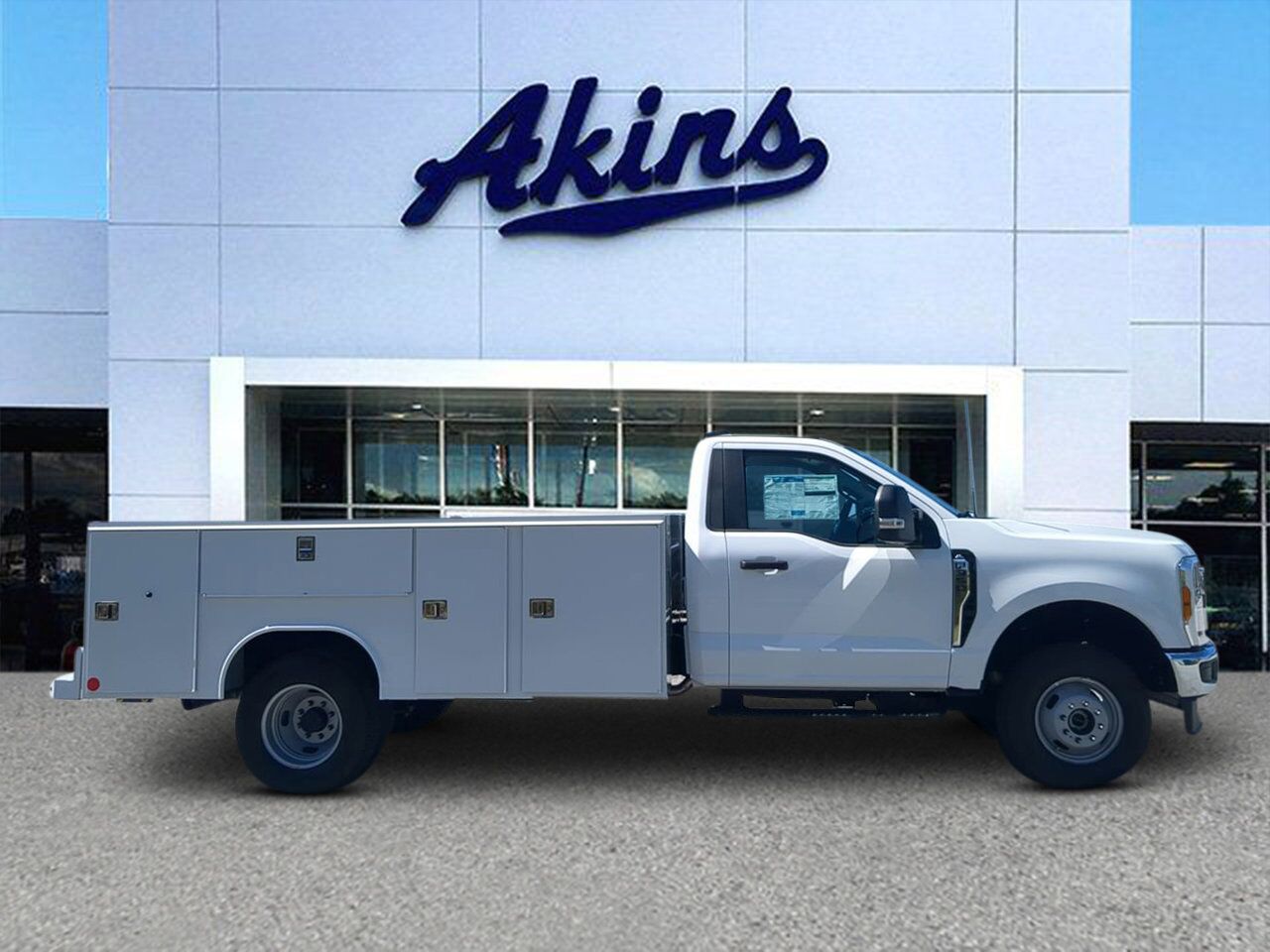 2025 Ford Super Duty F-350 DRW XL