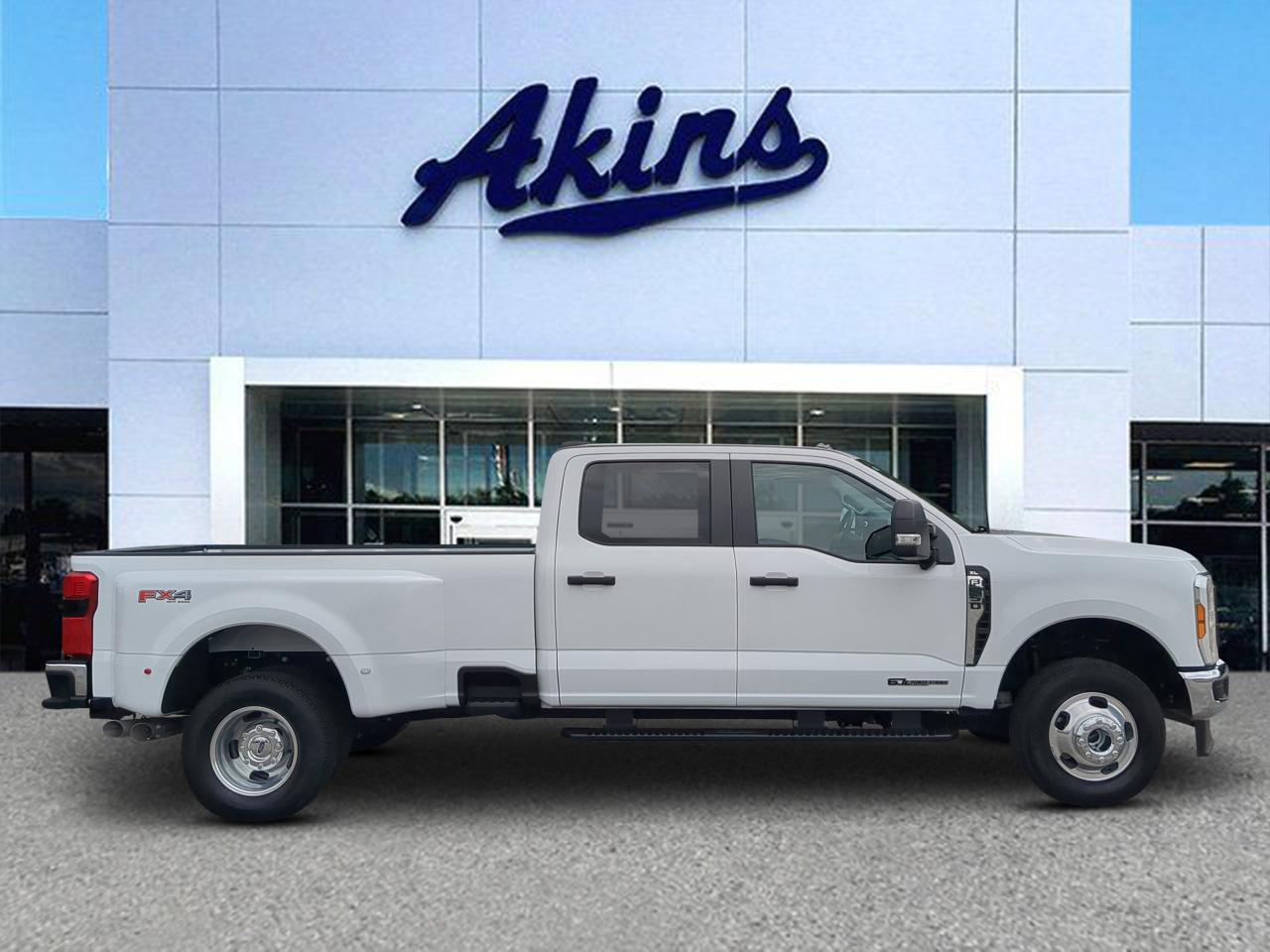 2025 Ford Super Duty F-350 DRW XL