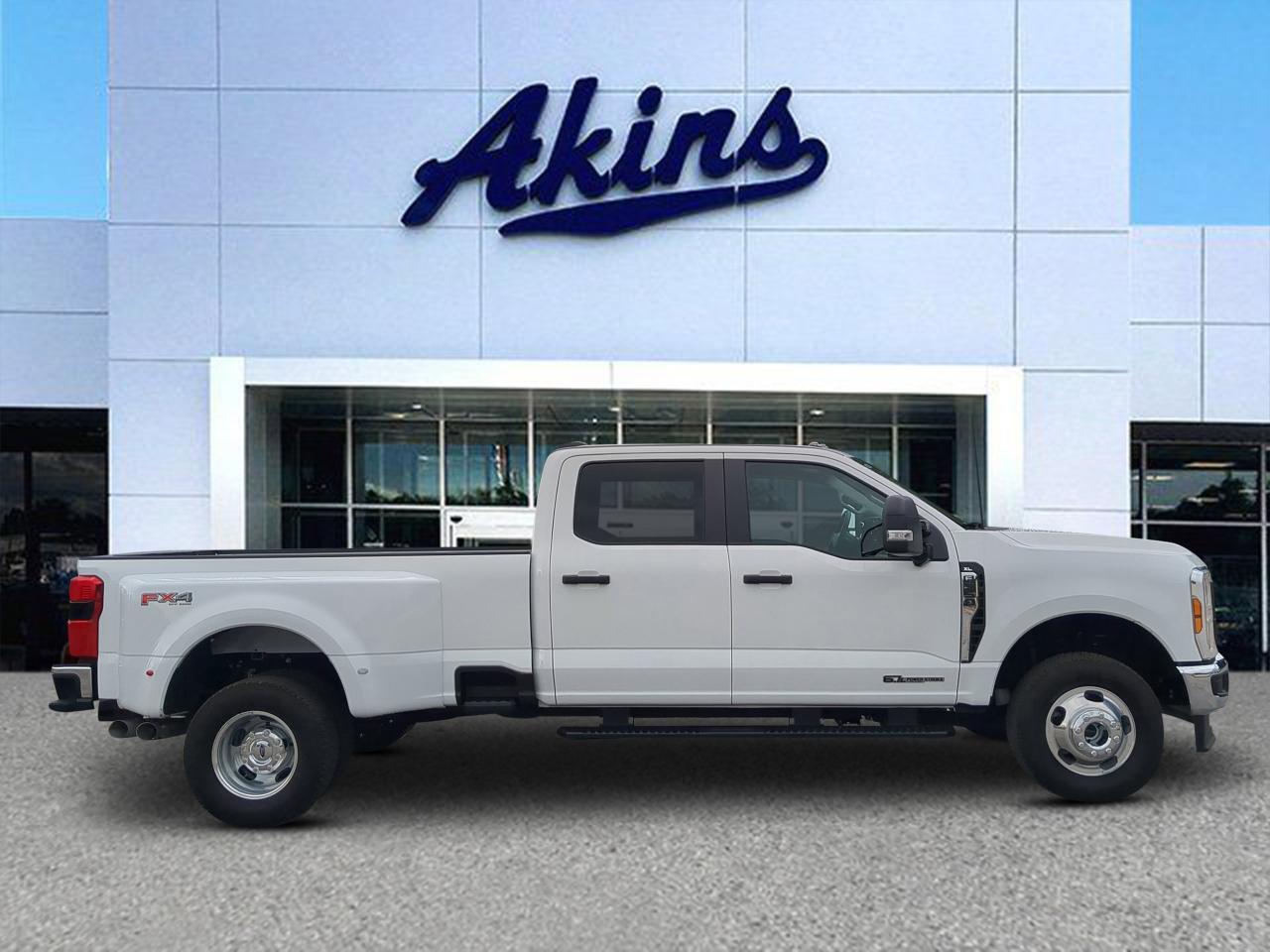 2025 Ford Super Duty F-350 DRW XL