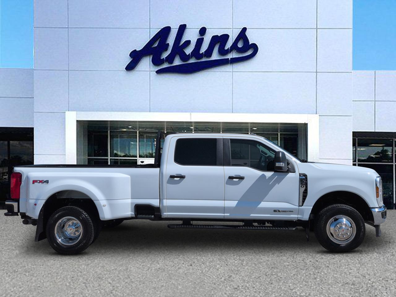 2025 Ford Super Duty F-350 DRW XL