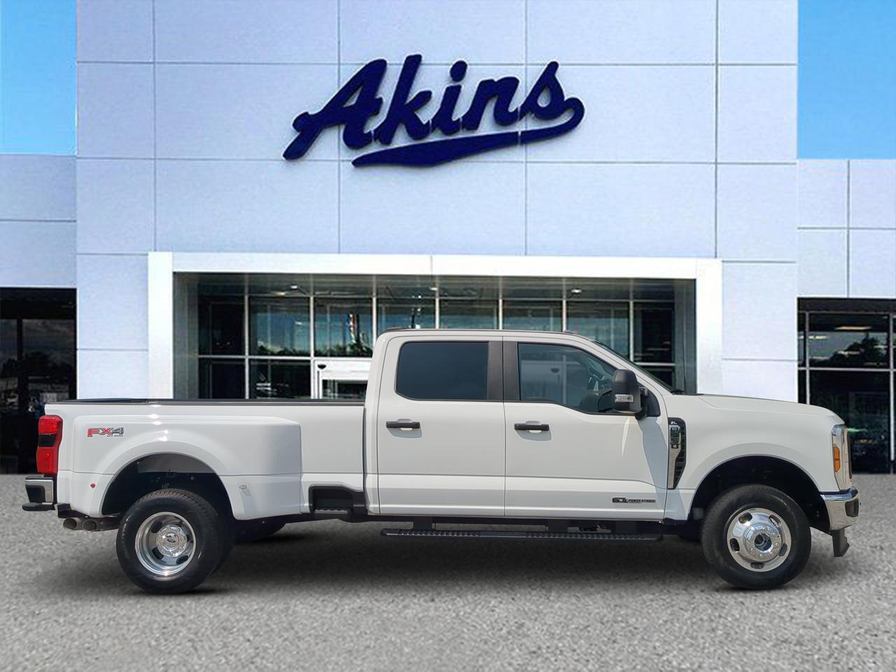 2025 Ford Super Duty F-350 DRW XL