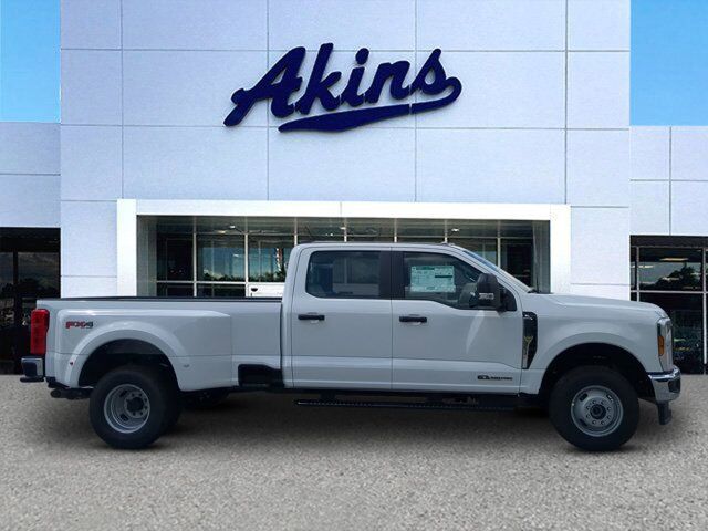 2025 Ford Super Duty F-350 DRW XL