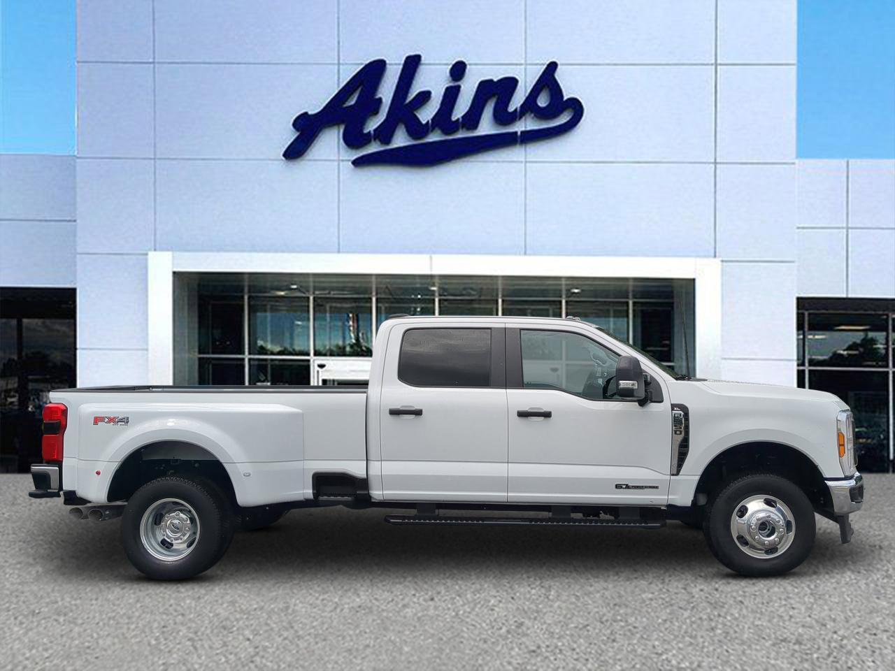 2025 Ford Super Duty F-350 DRW XL