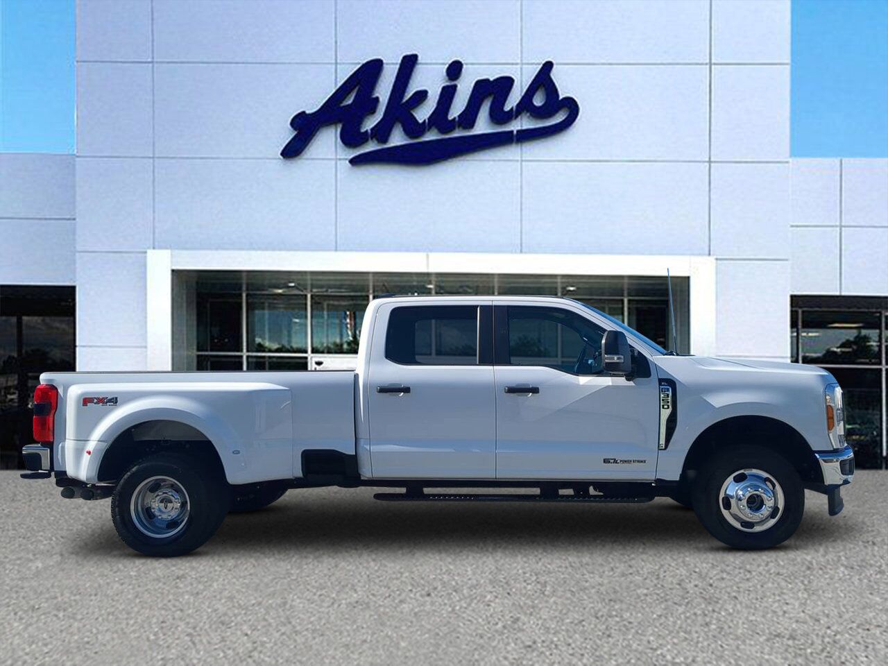 2025 Ford Super Duty F-350 DRW XL