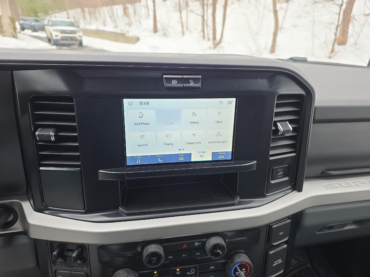 2025 Ford Super Duty F-350 DRW XLT Sand Lake NY