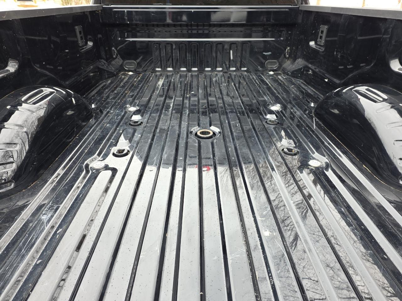 2025 Ford Super Duty F-350 DRW XLT Sand Lake NY