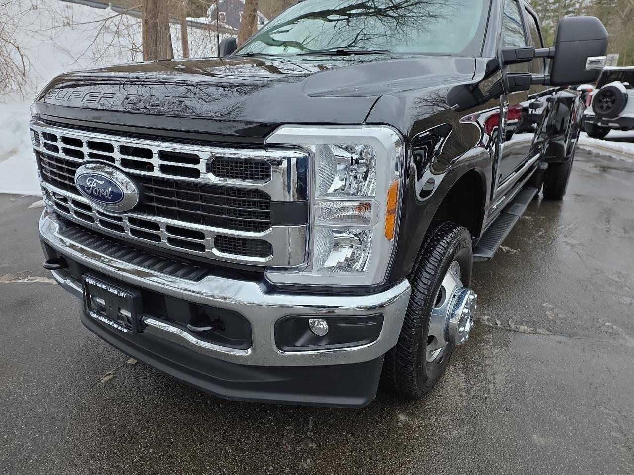 2025 Ford Super Duty F-350 DRW XLT Sand Lake NY