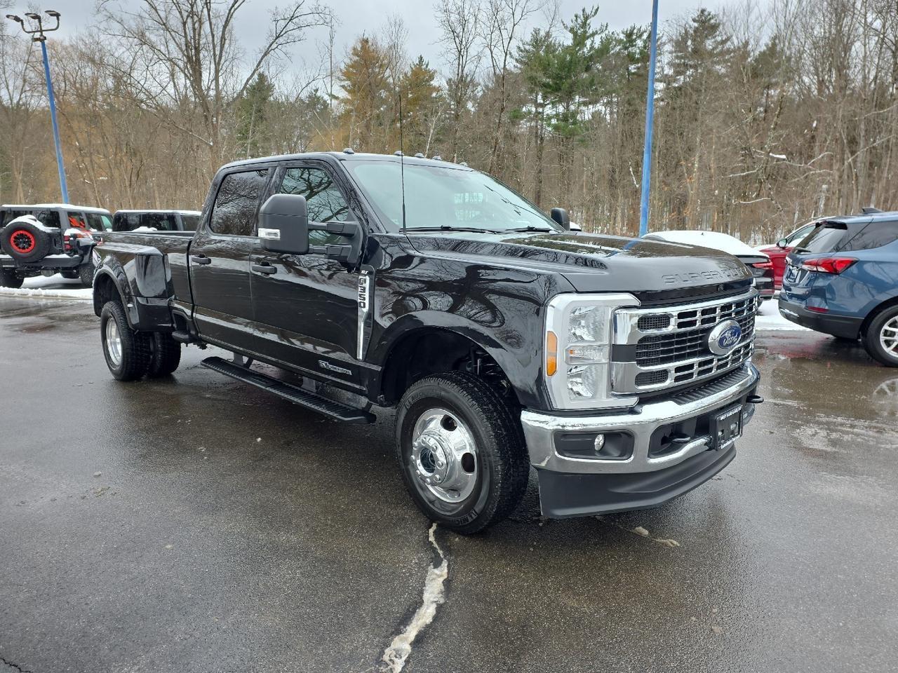 2025 Ford Super Duty F-350 DRW XLT Sand Lake NY