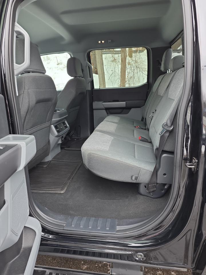 2025 Ford Super Duty F-350 DRW XLT Sand Lake NY