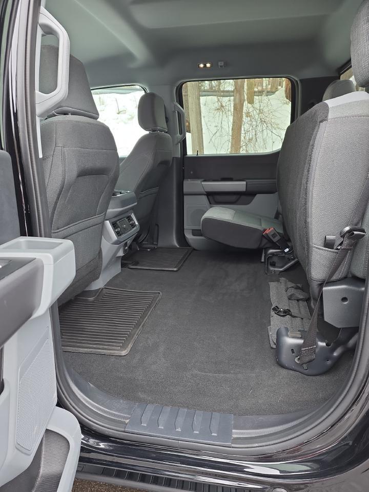 2025 Ford Super Duty F-350 DRW XLT Sand Lake NY