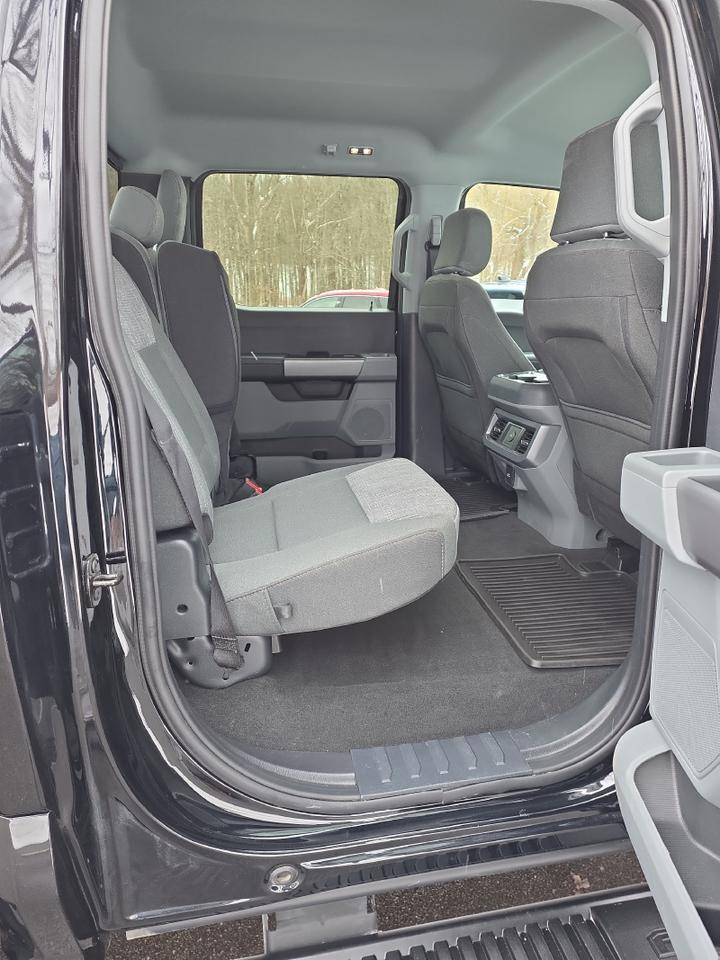 2025 Ford Super Duty F-350 DRW XLT Sand Lake NY