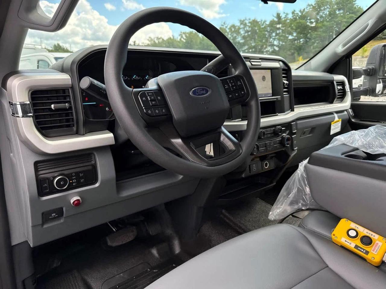 2025 Ford Super Duty F-350 DRW Plymouth MA