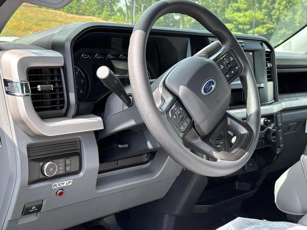 2025 Ford Super Duty F-350 DRW Plymouth MA