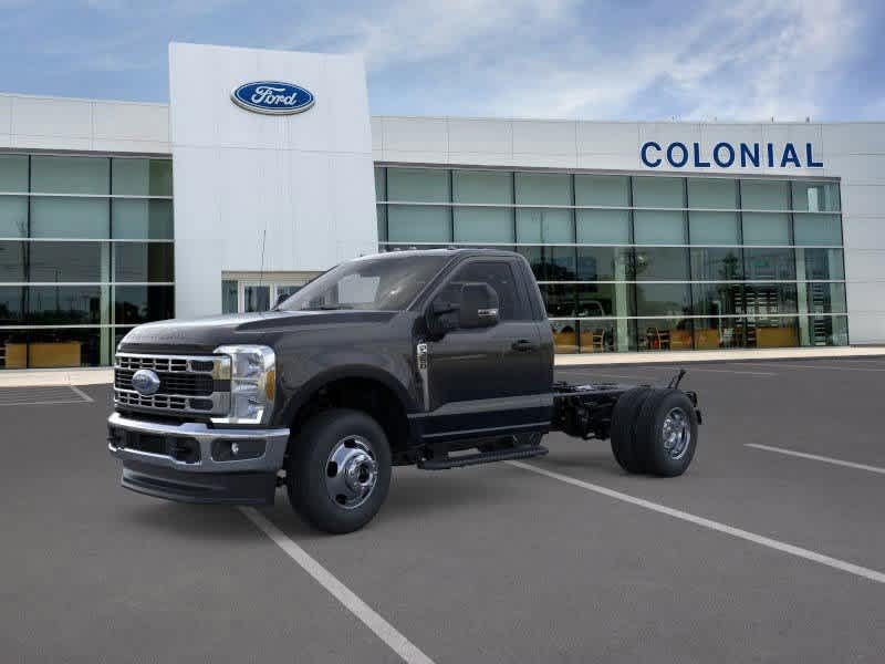 2025 Ford Super Duty F-350 DRW Plymouth MA