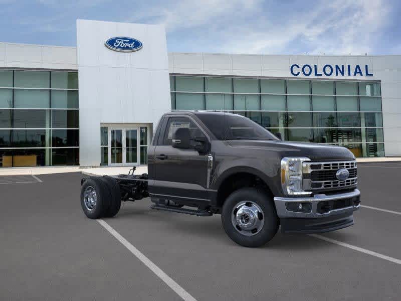 2025 Ford Super Duty F-350 DRW Plymouth MA