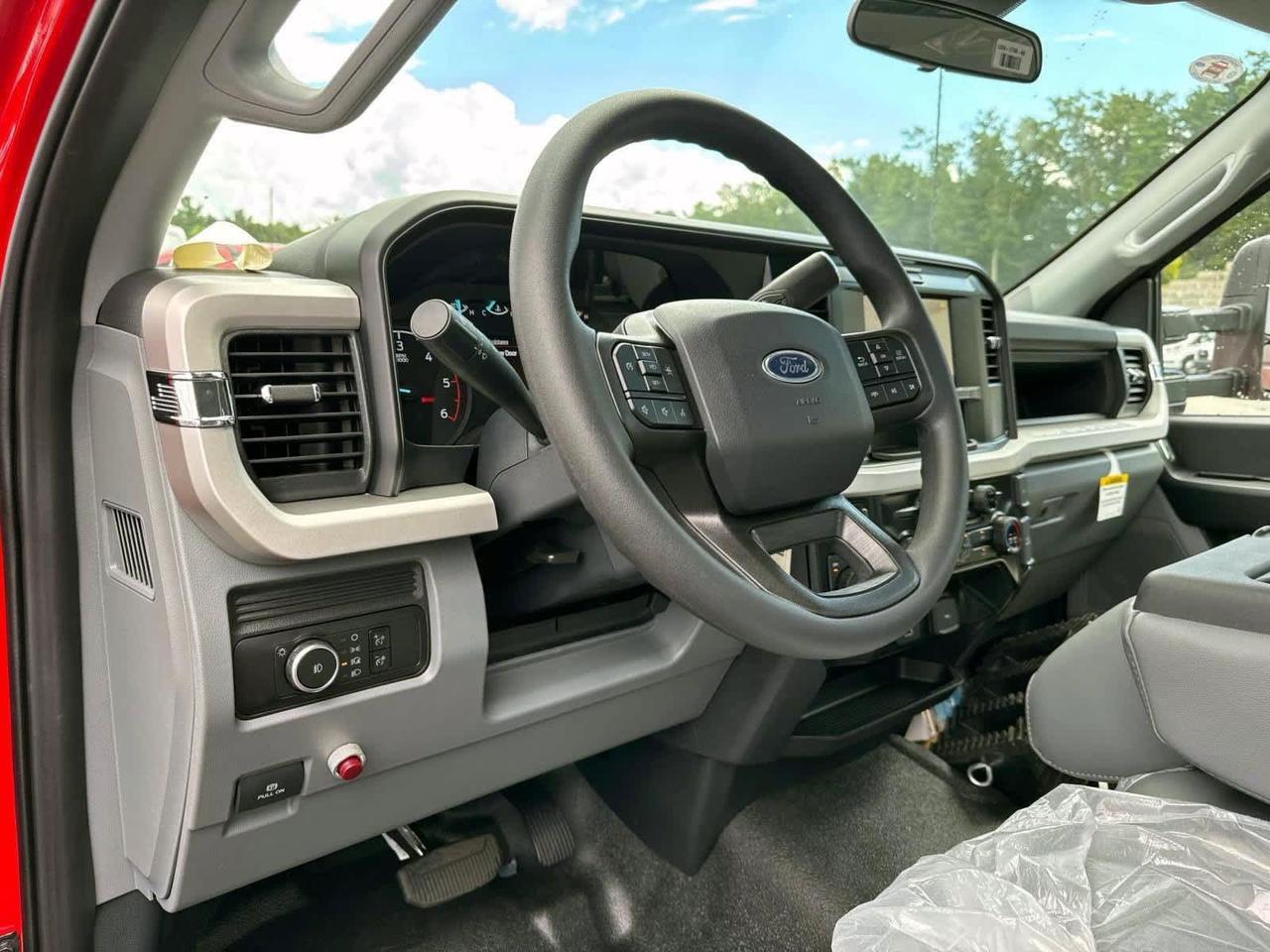 2025 Ford Super Duty F-350 DRW Plymouth MA