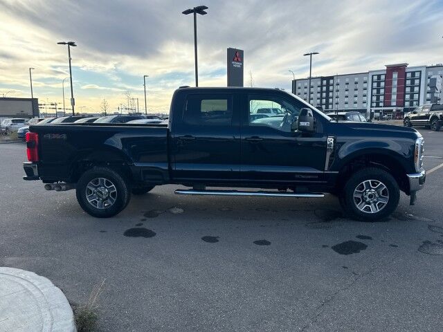 2025 Ford Super Duty F-350 LARIAT Whitecourt AB