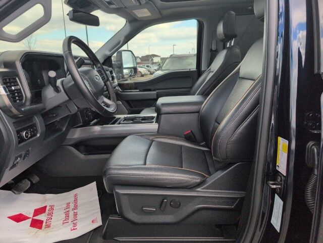 2025 Ford Super Duty F-350 LARIAT Whitecourt AB