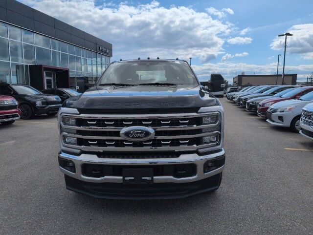 2025 Ford Super Duty F-350 LARIAT Whitecourt AB